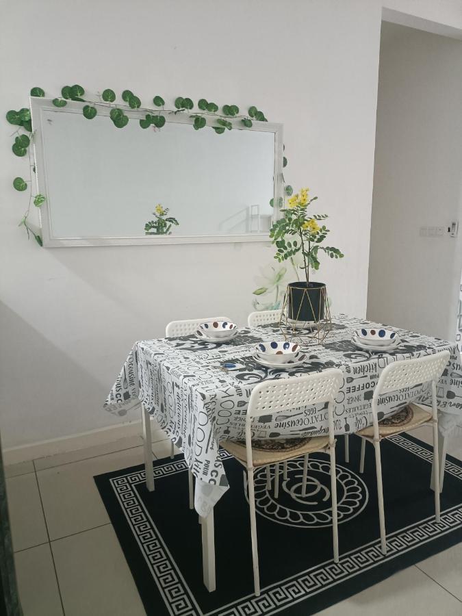 Cikta'Z Homestay Southville City Bangi Kampong Tangkas Eksteriør bilde